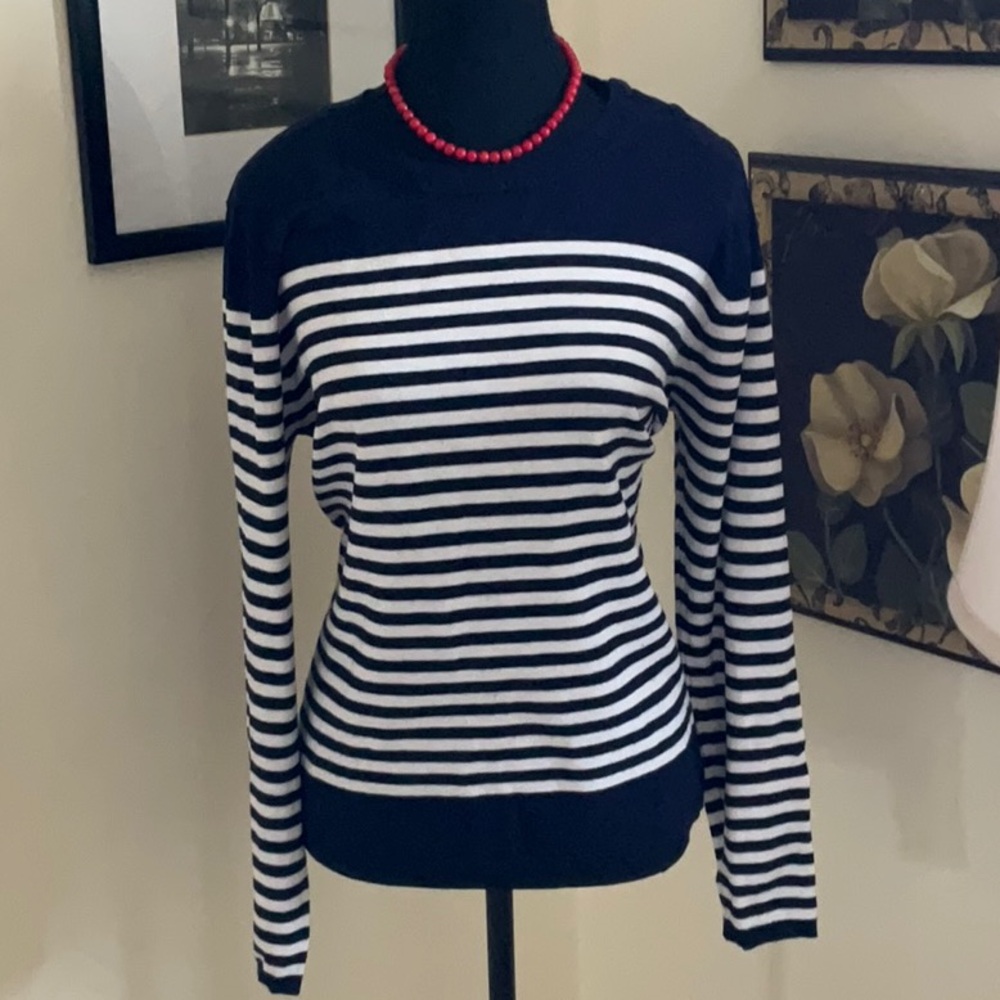 Simon’s Navy and White Striped Sweater that is essentially stylish and casual